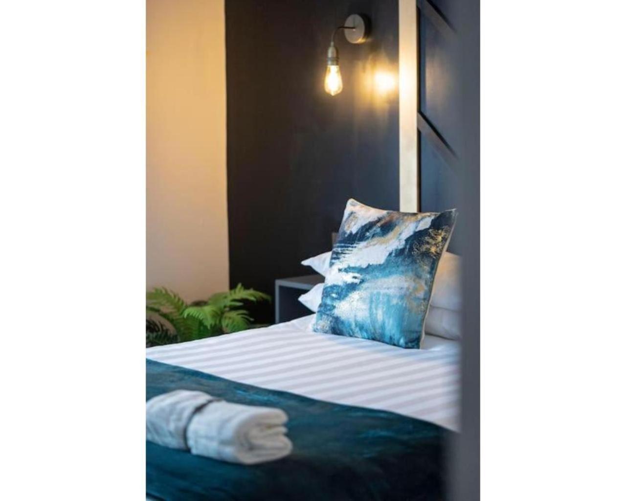 Central Belfast Apartments Queen'S Hideaway Εξωτερικό φωτογραφία