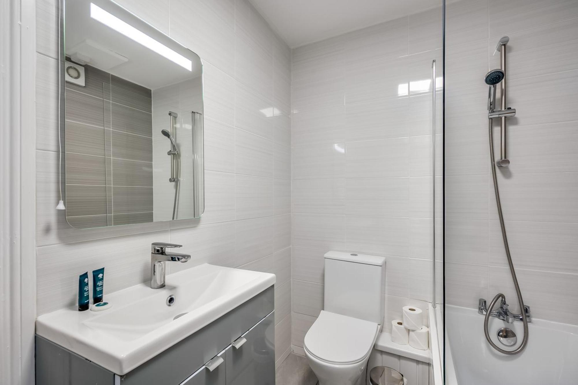 Central Belfast Apartments Queen'S Hideaway Εξωτερικό φωτογραφία