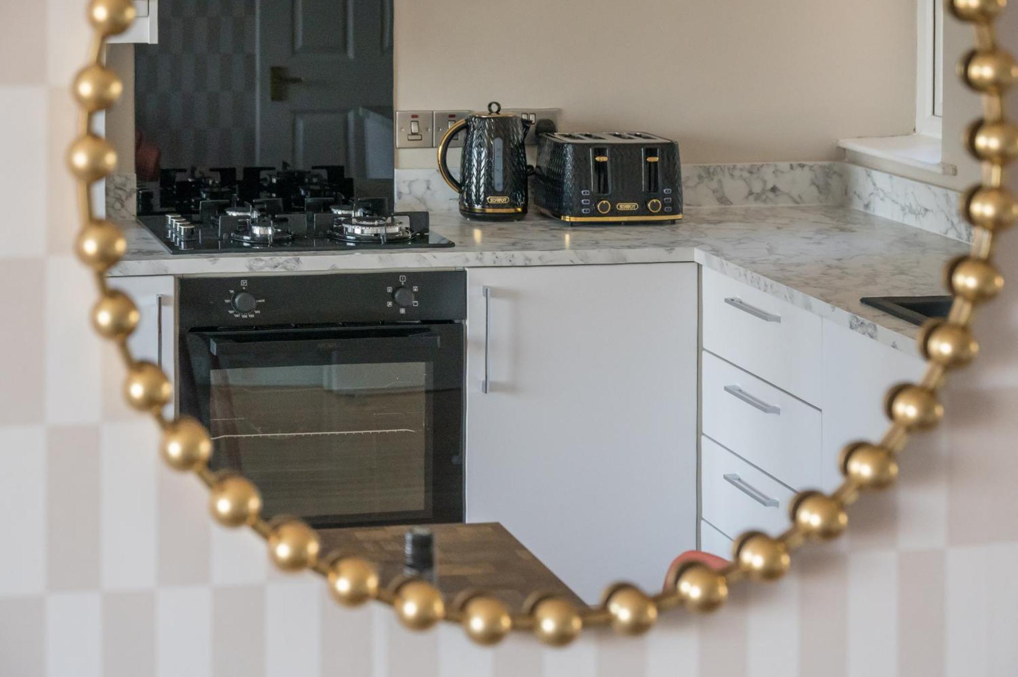 Central Belfast Apartments Queen'S Hideaway Εξωτερικό φωτογραφία